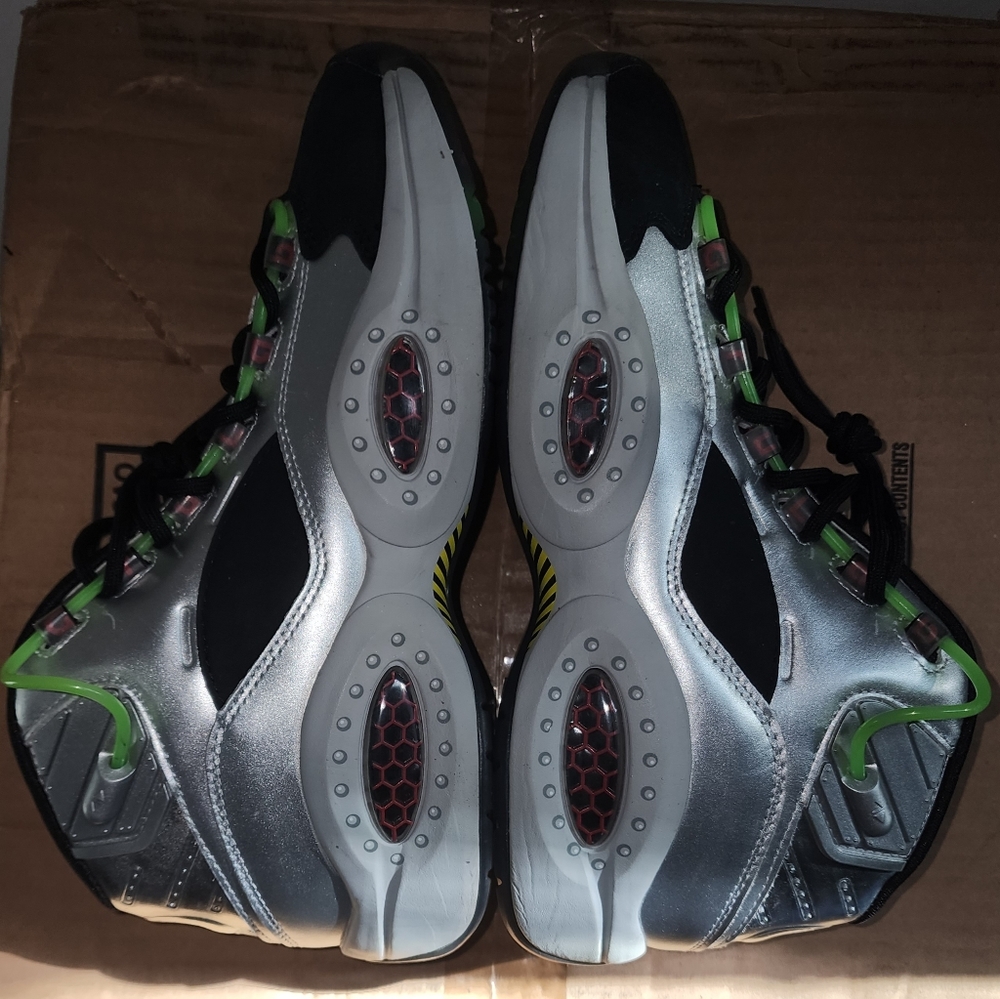 Reebok Question Minions sz 11.5